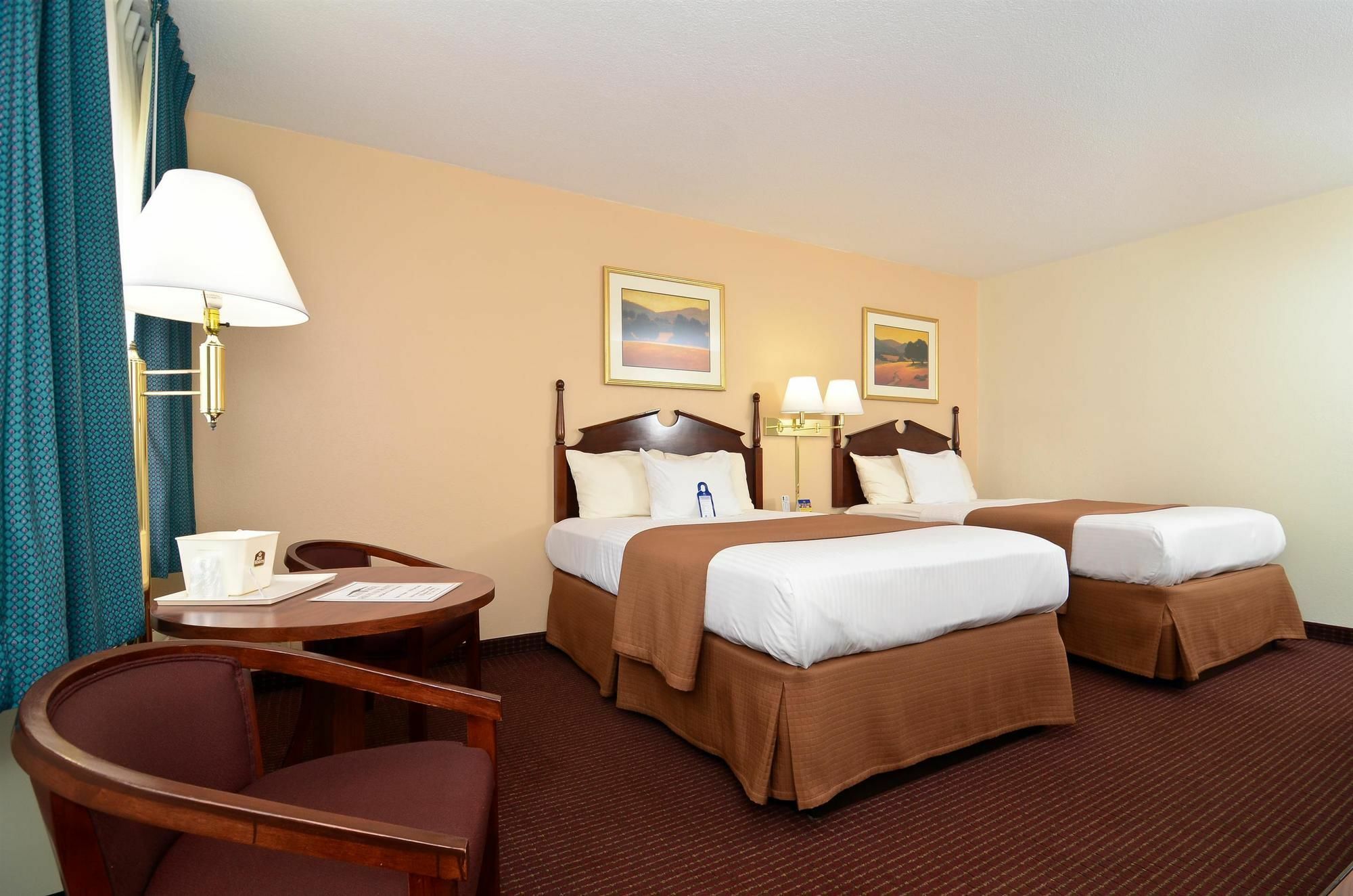 Best Western Raintree Inn Эфингем Экстерьер фото